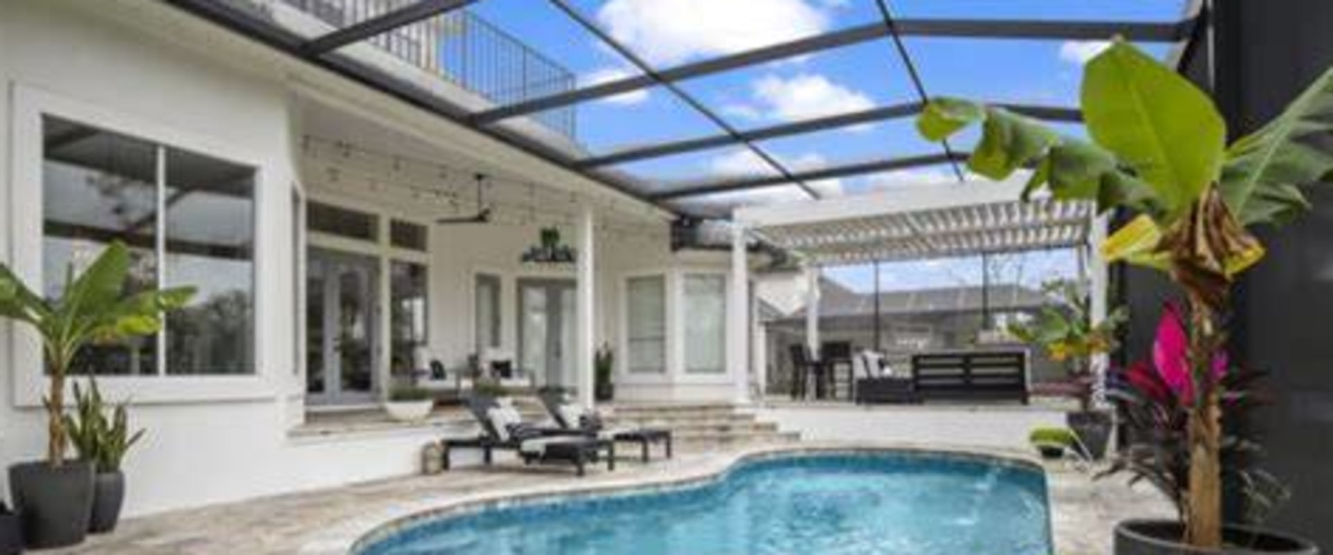 How Homeowners Can Save Time by Combining Home Remodel and Pool Remodeling Projects