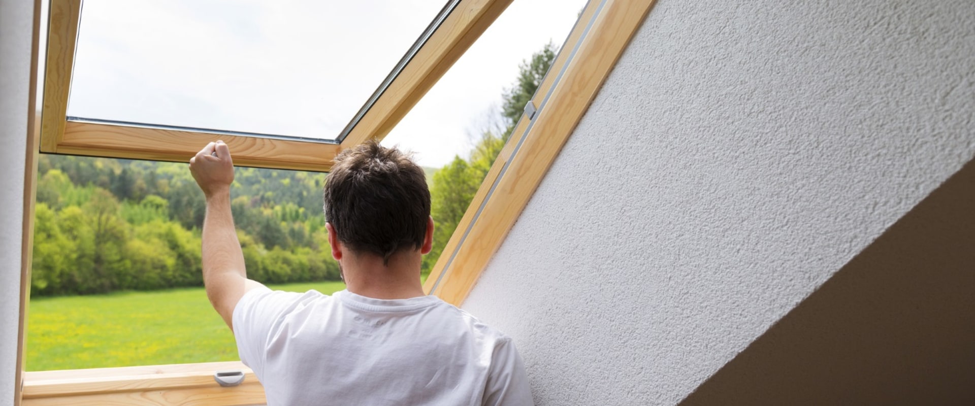 Why A Skylight Contractor Is A Smart Investment For Your Vancouver Home Remodel