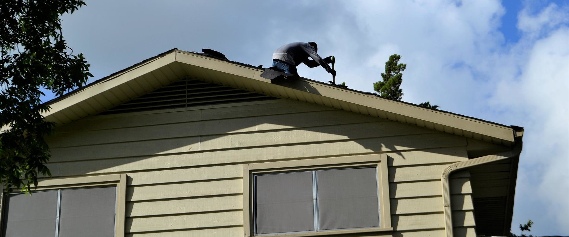 Virginia Beach Homeowners: Why Roof Replacement Should Be Part Of Your Remodel Plans