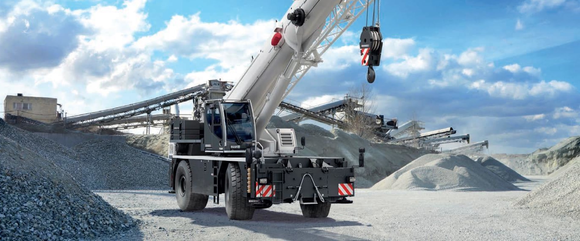 How A Crane Truck Can Simplify And Expedite Your Home Remodeling In Brisbane